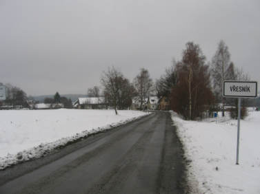 Vresnik, view entering town